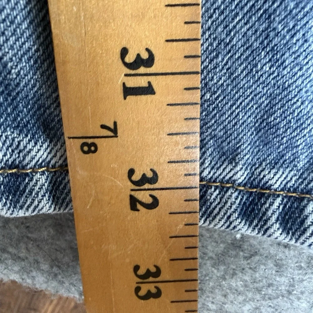 Vintage Levis 550 Jeans Mens 36x34 (36x32) Light Wash Baggy Distressed Denim 90s